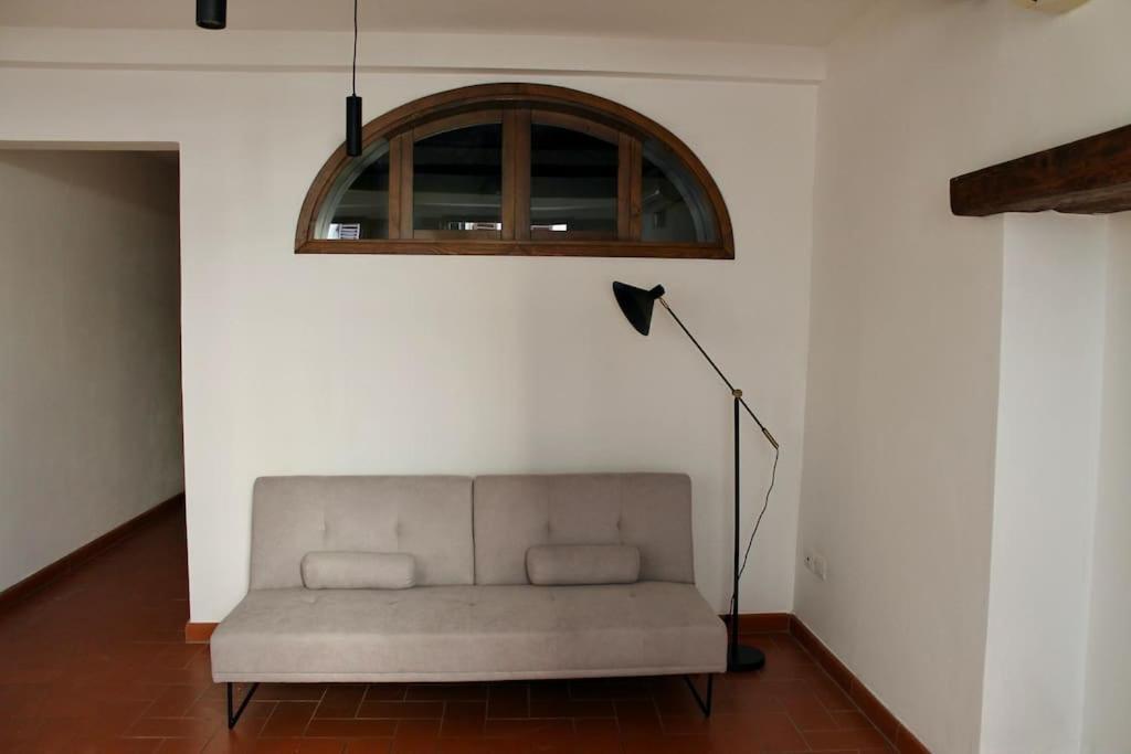 Cute Apartment Near Santa Croce Флоренция Экстерьер фото